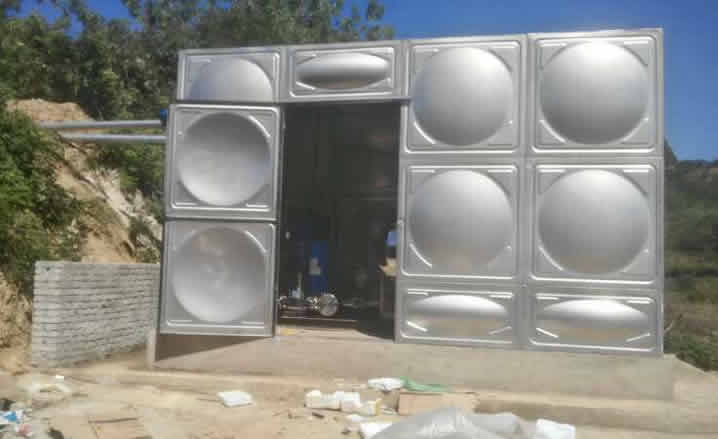 武漢木蘭鄉(xiāng)農(nóng)村二次供水項目箱式無負壓供水設備箱泵一體化調(diào)試完工